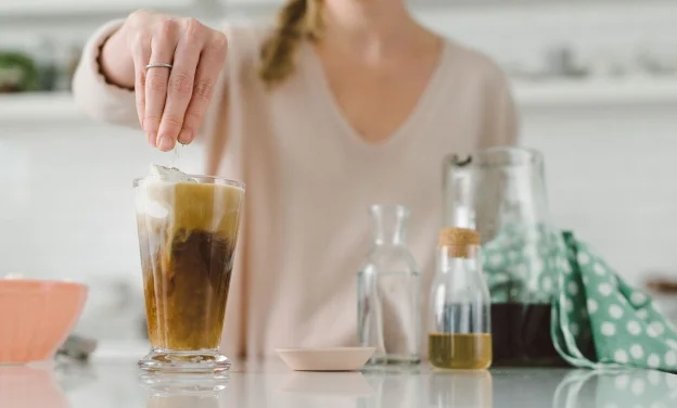 SmokedSaltFloatStep11 - Starbucks Smoked Sea Salt Coffee Float Recipe