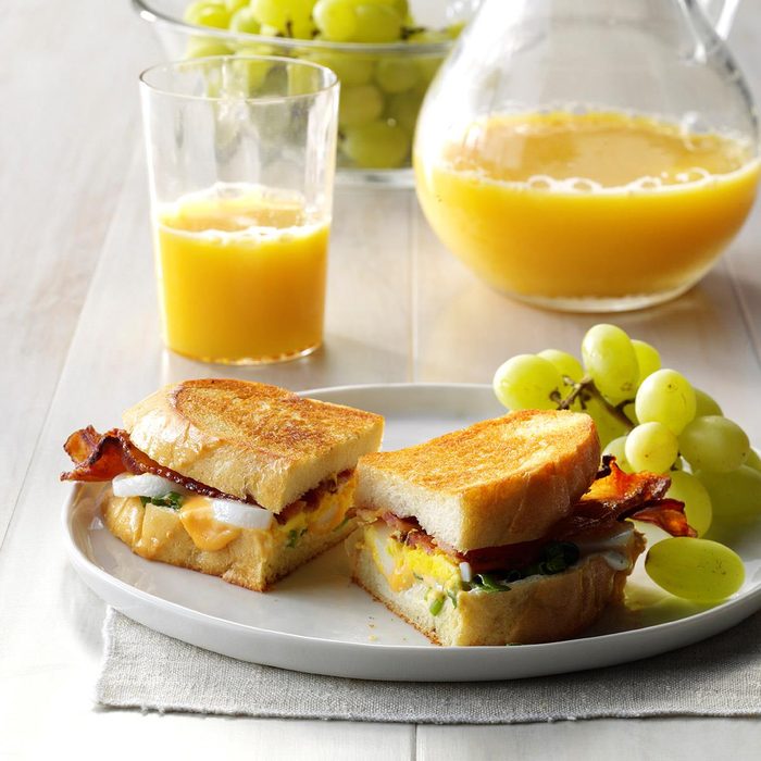 Bacon ‘n Egg Sandwiches - Wendy's Bacon ‘n’ Egg Sandwich Recipe